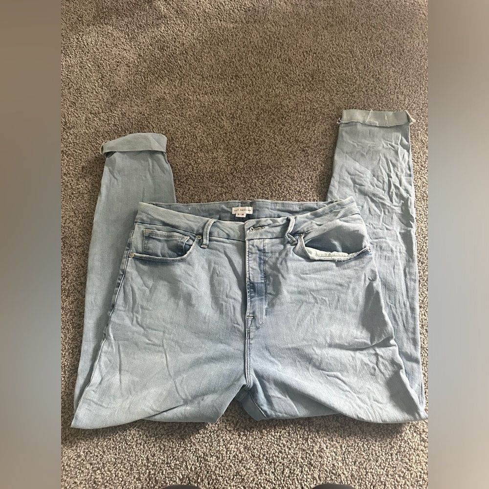 Good American Light Wash Skinny Jeans